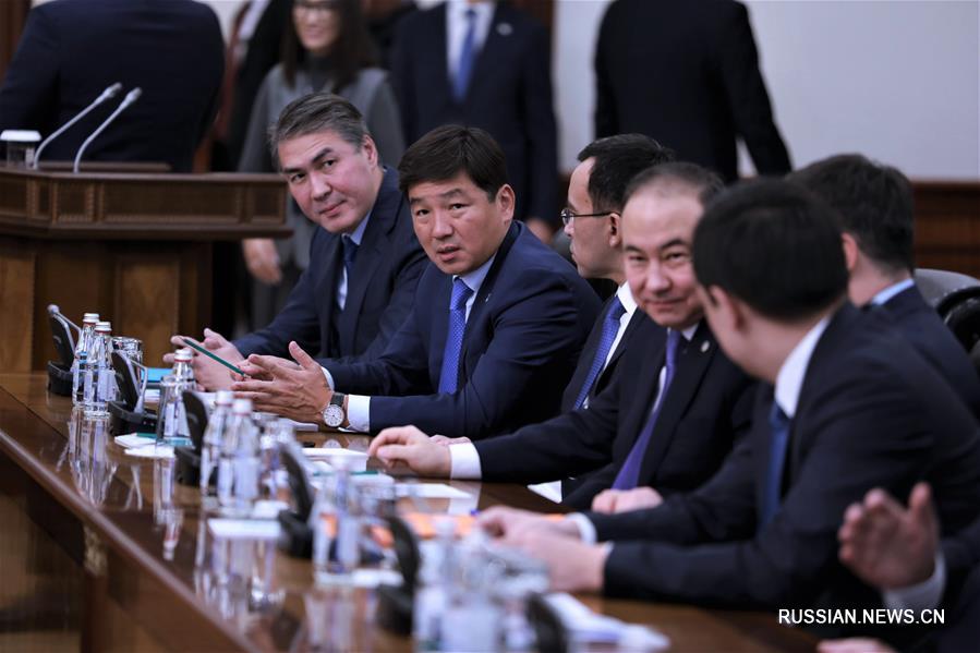 Президент Казахстана поручил правительству подготовить программу экономических реформ