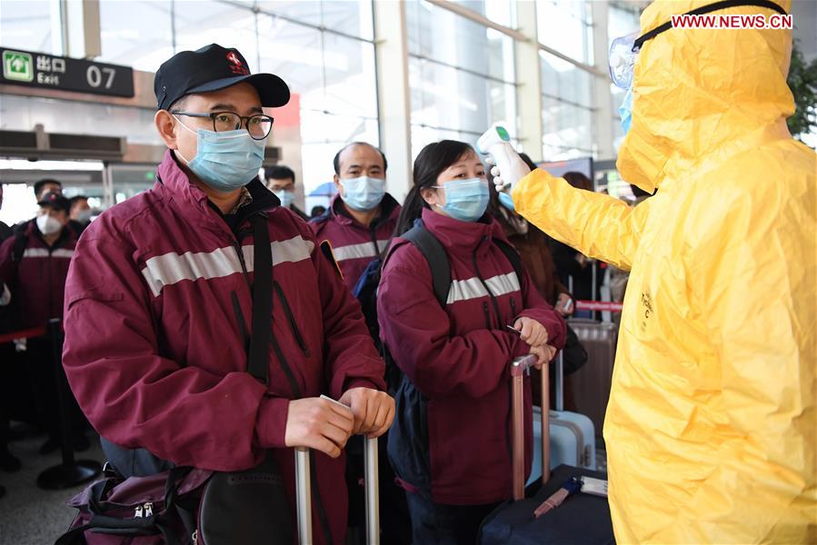 Провинция Ганьсу направила в провинцию Хубэй медбригаду для помощи в борьбе со вспышкой коронавируса 