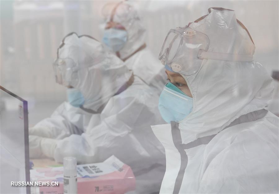 Борьба со вспышкой коронавирусной инфекции -- Первый в Ухане импровизированный стационар для лечения коронавирусной пнемонии методами ТКМ начал принимать пациентов