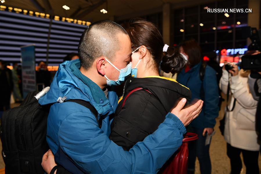 Пятая партия медработников пров. Гуйчжоу вылетела в пров. Хубэй, чтобы помочь в борьбе с эпидемией короновируса нового типа