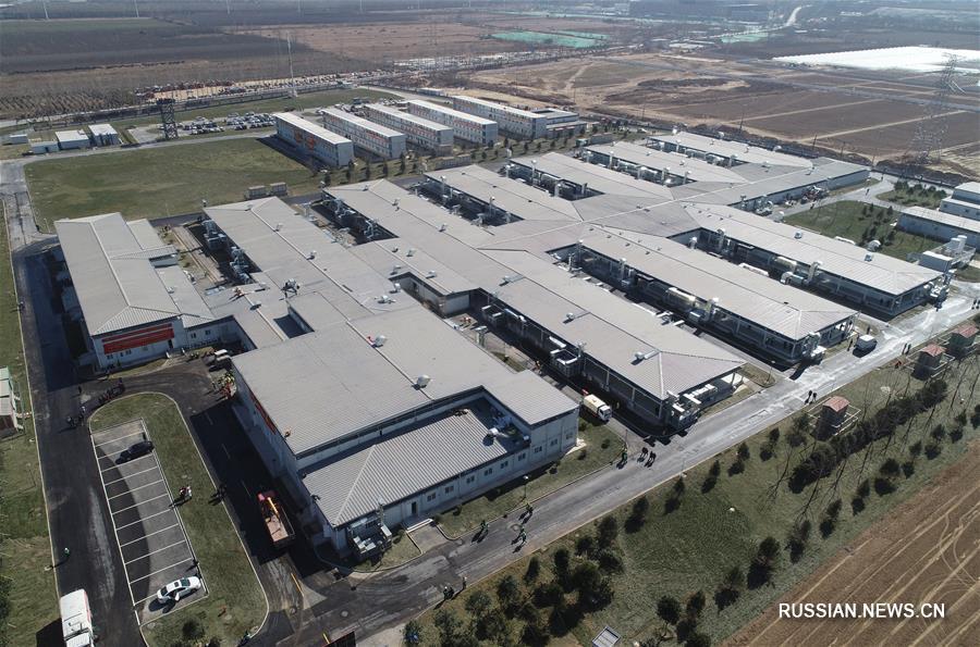 Борьба со вспышкой коронавирусной инфекции -- Медики прибыли на работу в новый Центр общественного здравоохранения в Сиане