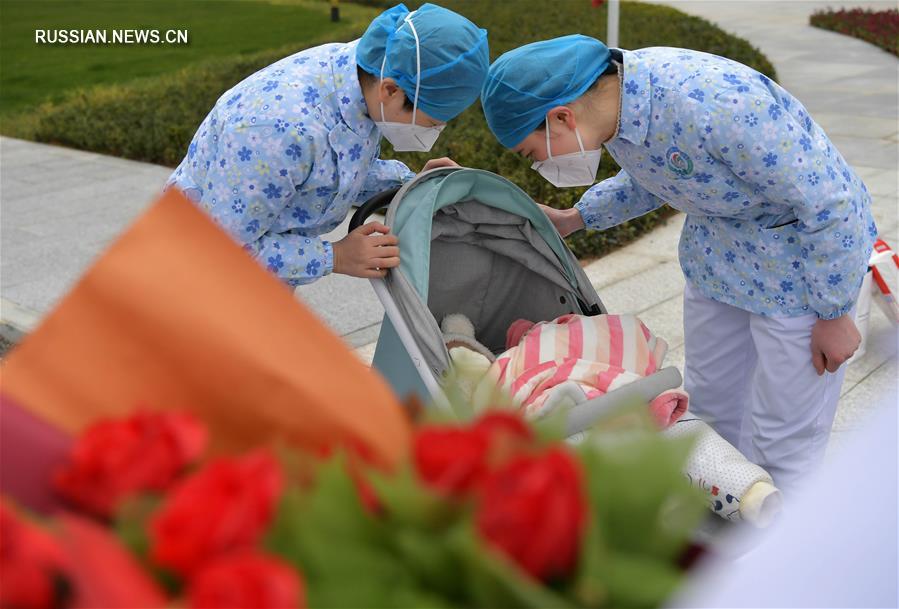 7-месячная пациентка с новым коронавирусом выздоровела и выписалась из клиники в Наньчане