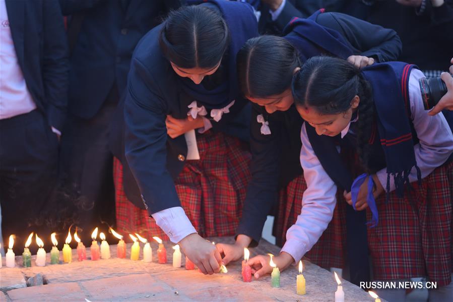 Школьники Непала провели акцию в поддержку Китая