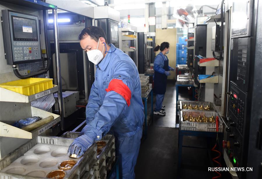 "Цепное" возобновление работы и производства в важном индустриальном поселке провинции Чжэцзян