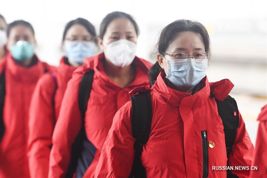 Борьба со вспышкой коронавирусной инфекции -- Специалисты по психическому здоровью впервые отправились в Хубэй из Чунцина