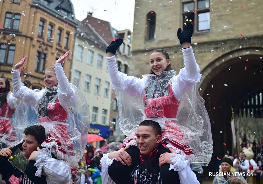 "Розовый понедельник" на карнавале в Кельне
