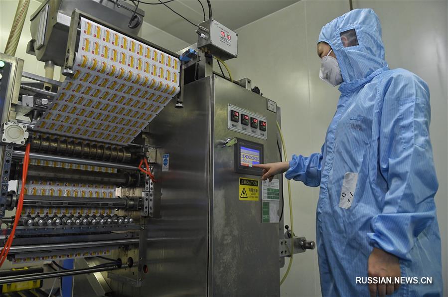 Борьба со вспышкой коронавирусной инфекции -- Фармацевтические компании в Чэнду ускорили производство лекарств для борьбы с COVID-19