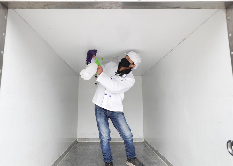 Город Чунцин прилагает усилия для удовлетворения потребности работников местных предприятий в приеме пищи