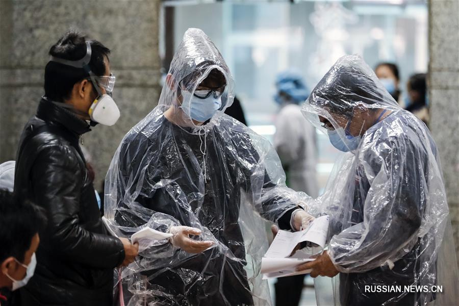 Часть уханьских больниц возобновила прием пациентов не с COVID-19