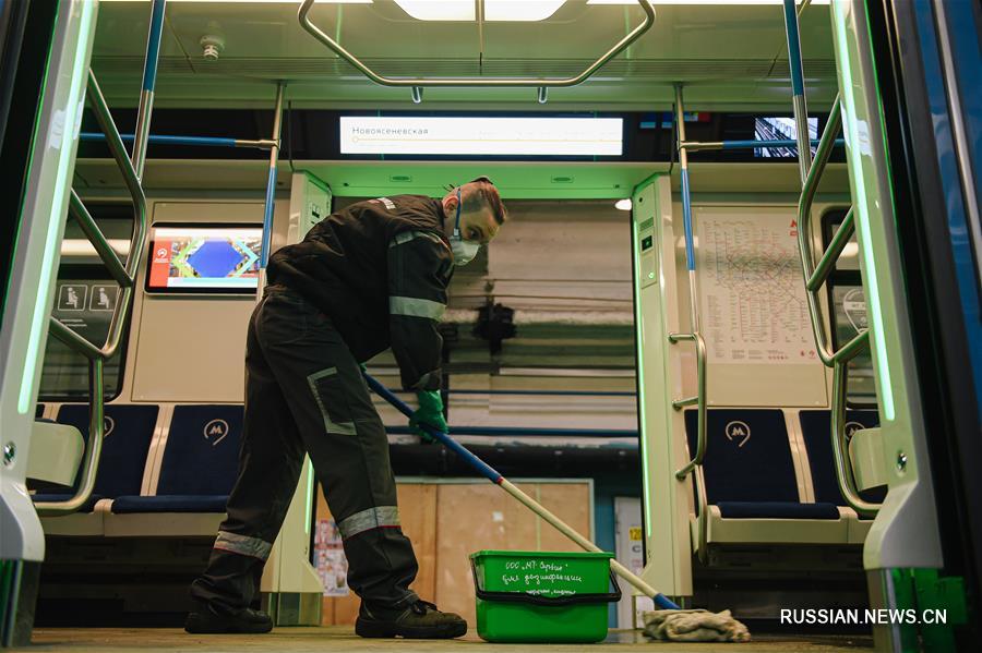 Количество подтвержденных случаев COVID-19 в России достигло 93