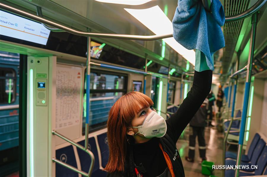 Количество подтвержденных случаев COVID-19 в России достигло 93