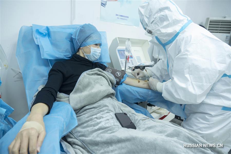 Выздоровевшие пациенты бесплатно жертвуют плазму для борьбы с коронавирусом