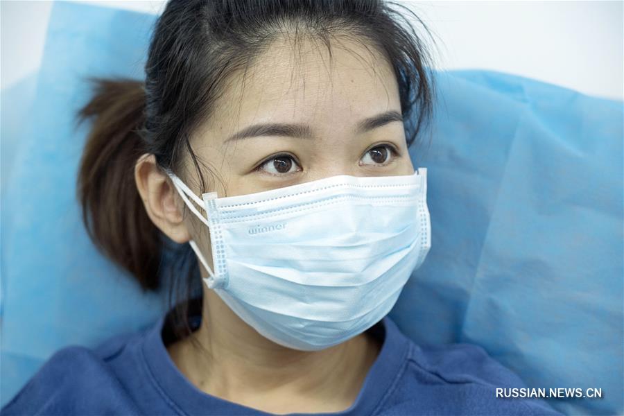 Выздоровевшие пациенты бесплатно жертвуют плазму для борьбы с коронавирусом 