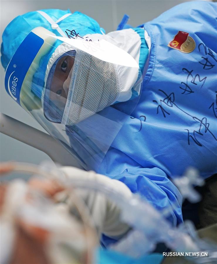 Девушки, рожденные в 80-е и 90-е годы, мужественно борются с коронавирусом