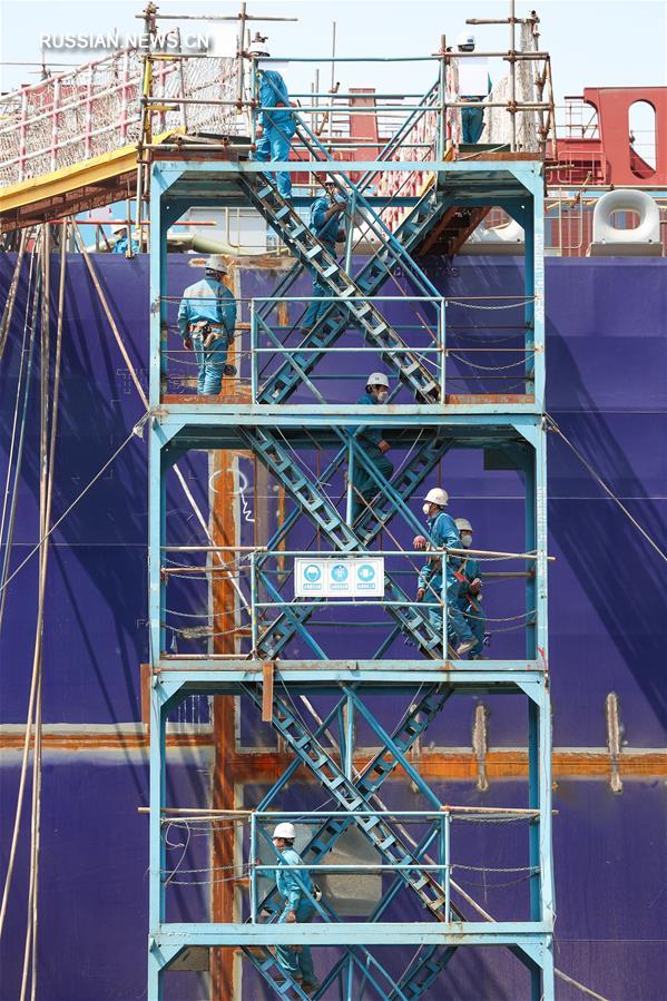 Шанхай: судостроительный завод "Цзяннань" ускоряет возобновление работы и производства