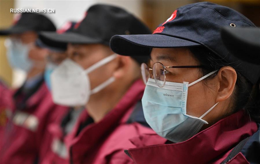  Китай отправил в Италию 3-ю группу медэкспертов для борьбы с эпидемией