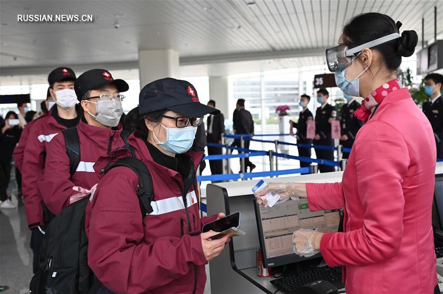  Китай отправил в Италию 3-ю группу медэкспертов для борьбы с эпидемией