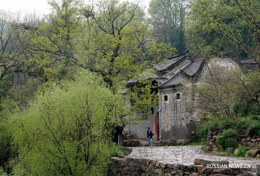  Весна в древней деревне в Центральном Китае