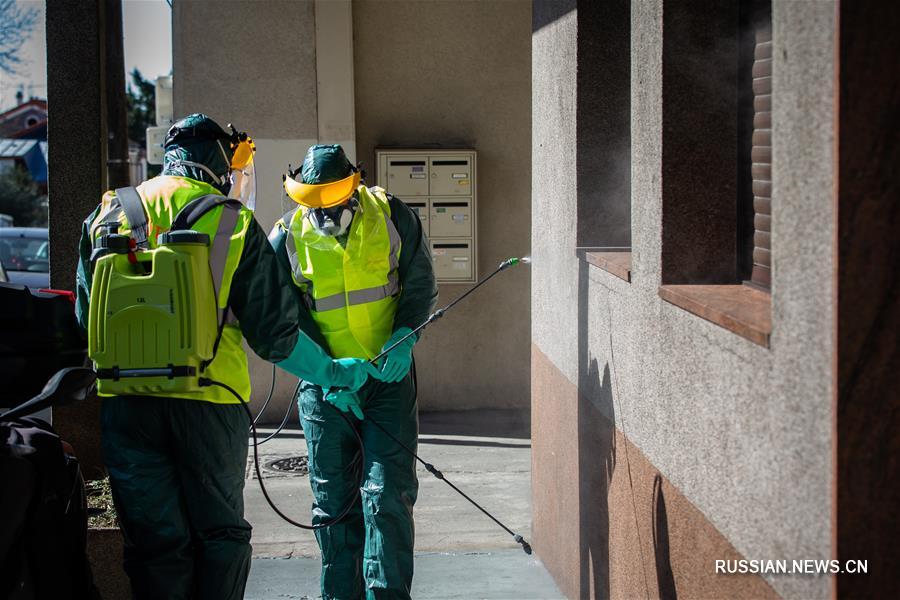 Во Франции проводят дезинфекцию