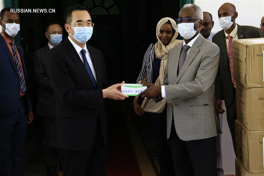 Посольство КНР в Судане передало в дар стране противоэпидемические средства