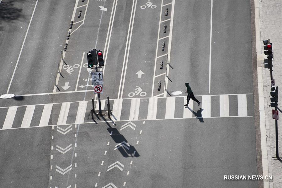 Число подтвержденных случаев заражения COVID-19 в США превысило 236 тыс. -- Университет Джонса Хопкинса