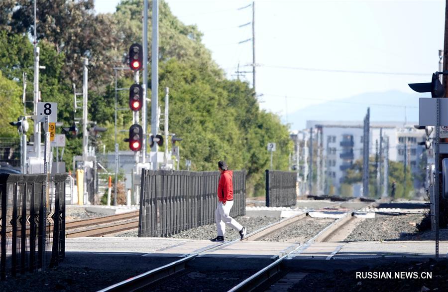 Число подтвержденных случаев заражения COVID-19 в США превысило 236 тыс. -- Университет Джонса Хопкинса