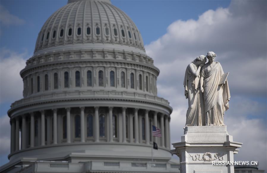 Число подтвержденных случаев заражения COVID-19 в США превысило 236 тыс. -- Университет Джонса Хопкинса