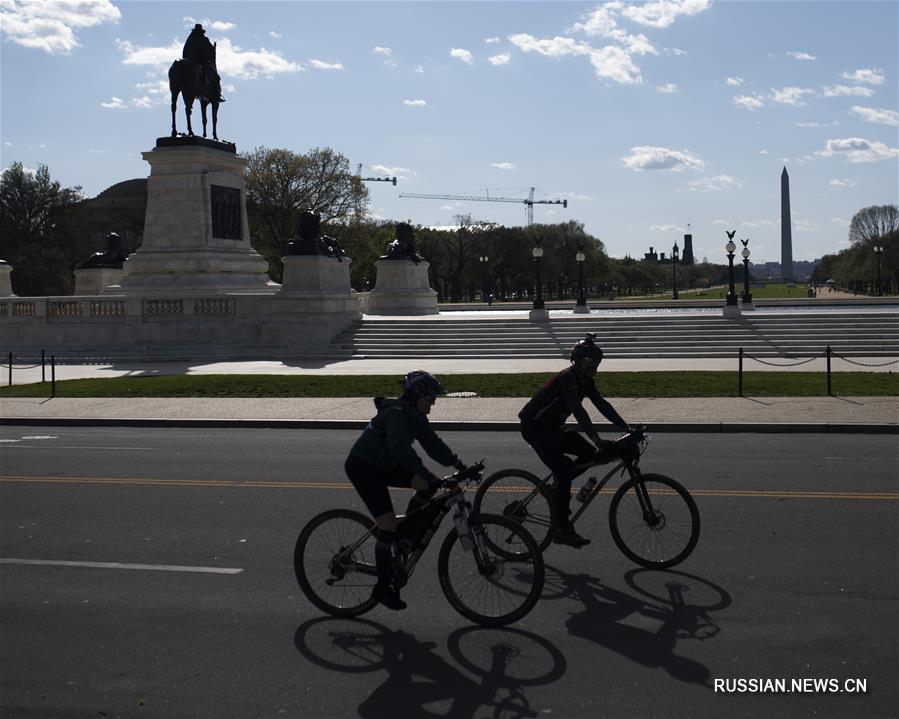 Число подтвержденных случаев заражения COVID-19 в США превысило 236 тыс. -- Университет Джонса Хопкинса
