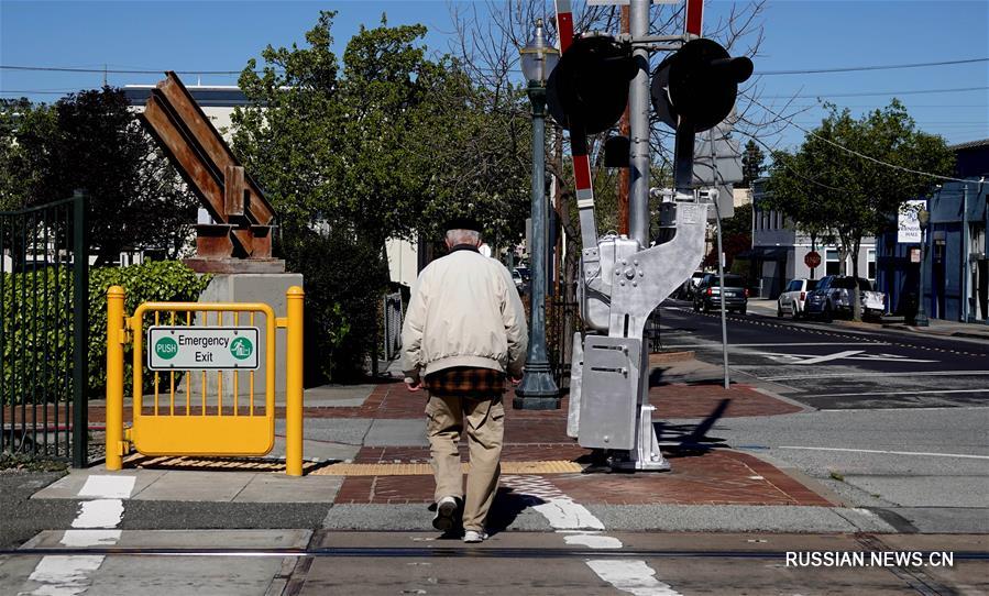 Число подтвержденных случаев заражения COVID-19 в США превысило 236 тыс. -- Университет Джонса Хопкинса