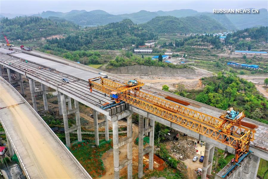 В провинции Гуйчжоу возобновилось строительство скоростного шоссе Дуюнь -- Аньшунь