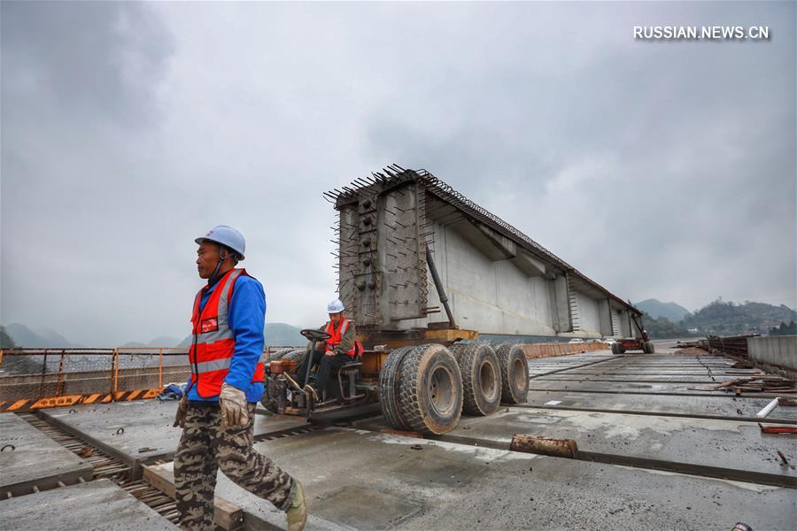 В провинции Гуйчжоу возобновилось строительство скоростного шоссе Дуюнь -- Аньшунь