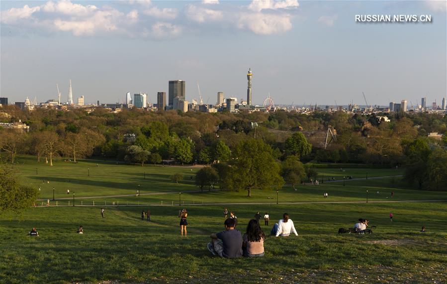 В Великобритании число погибших от COVID-19 приблизилось к 10 тыс.