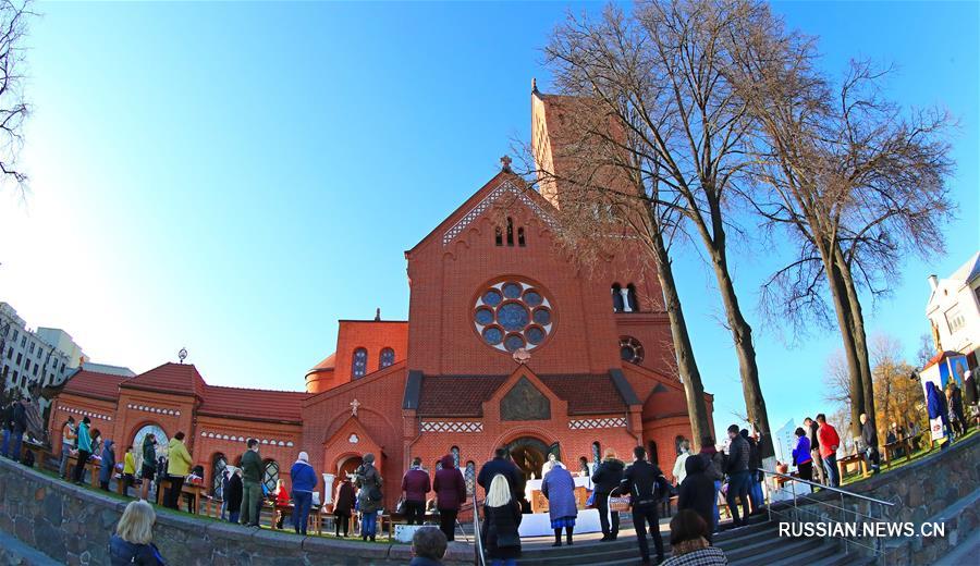 Католики Беларуси празднуют Пасху