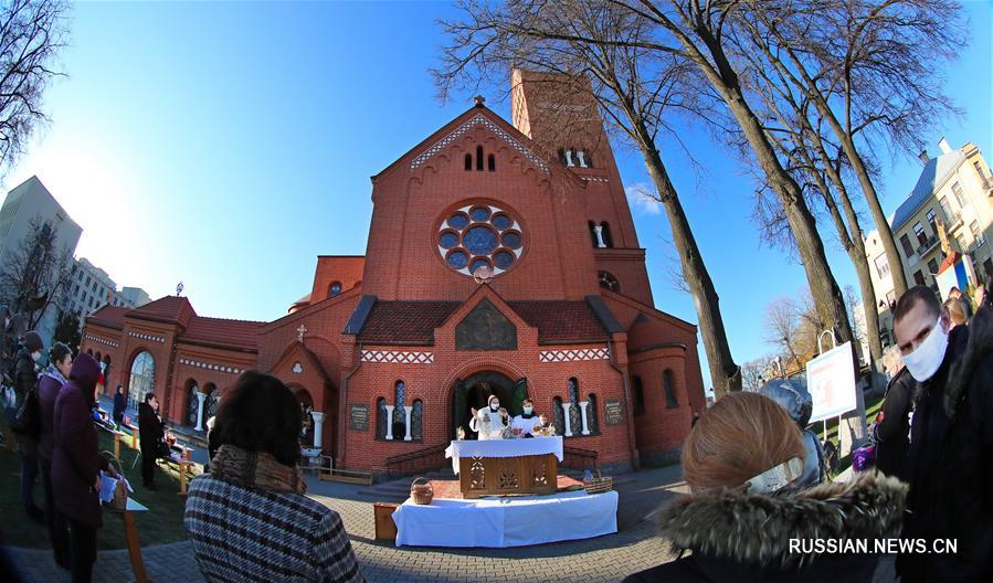 Католики Беларуси празднуют Пасху