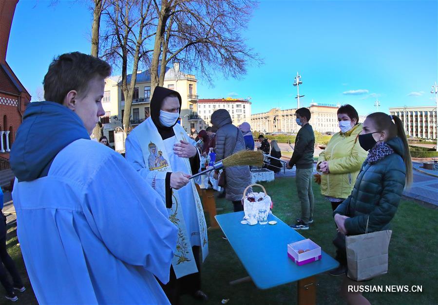 Католики Беларуси празднуют Пасху