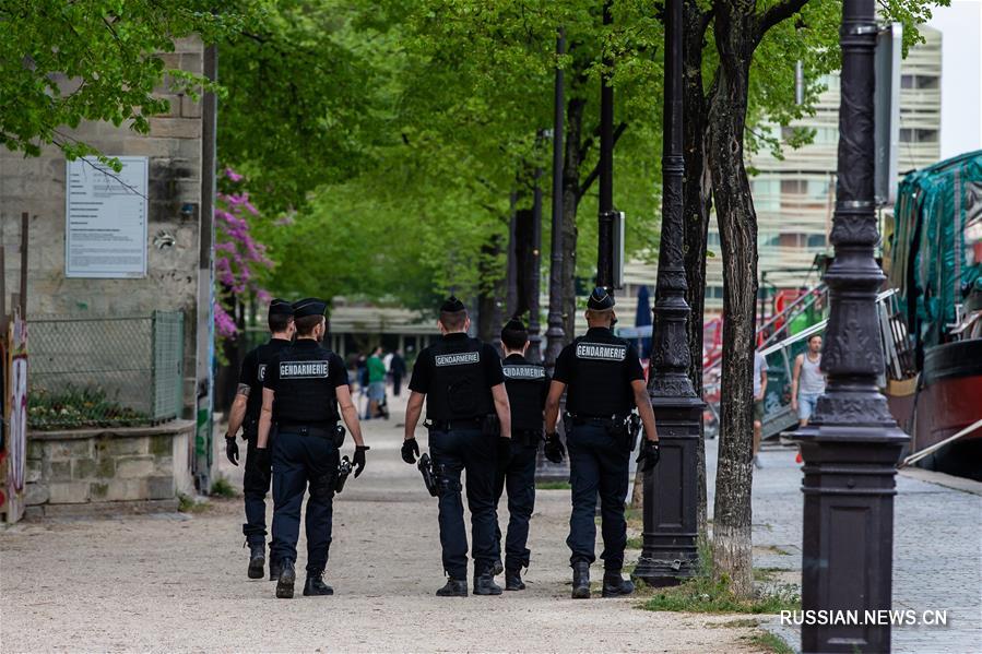 Во Франции число умерших от COVID-19 составило 14393 человека