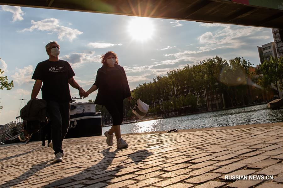 Во Франции число умерших от COVID-19 составило 14393 человека