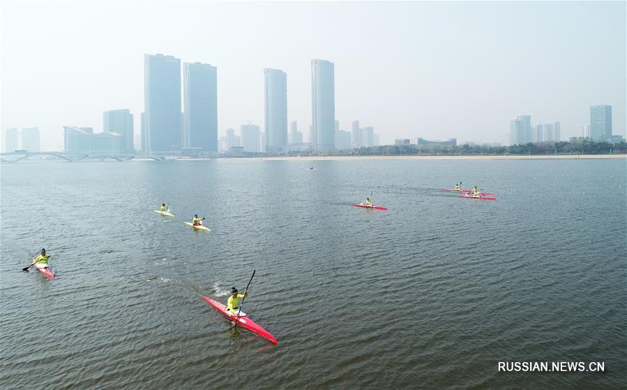 Китайские сборные по академической гребле и гребле на байдарках и каноэ продолжат подготовку к Олимпиаде на базе в Жичжао