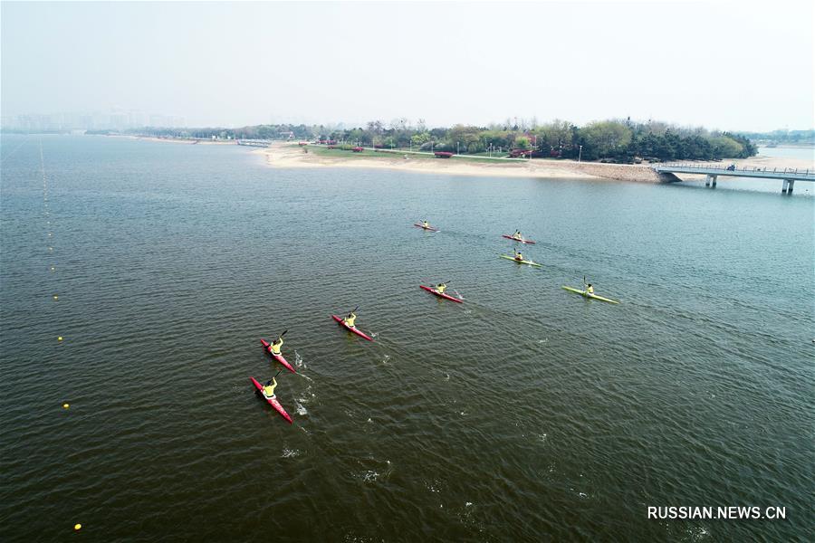 Китайские сборные по академической гребле и гребле на байдарках и каноэ продолжат подготовку к Олимпиаде на базе в Жичжао