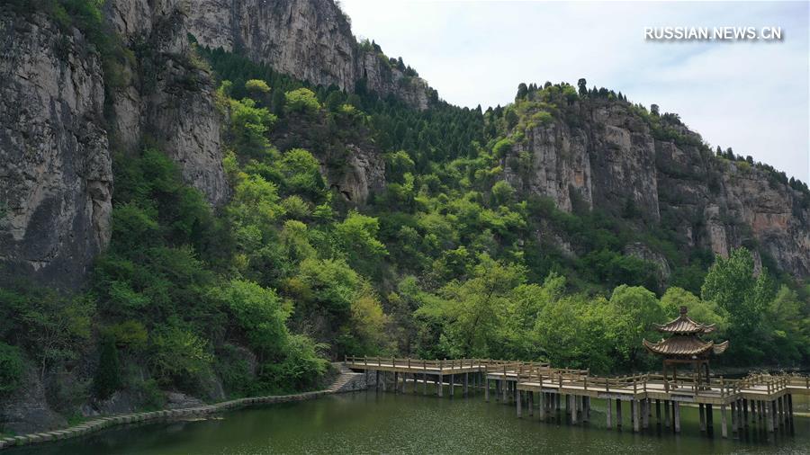 Весенние зеленые горы и изумрудные воды Цзинаня