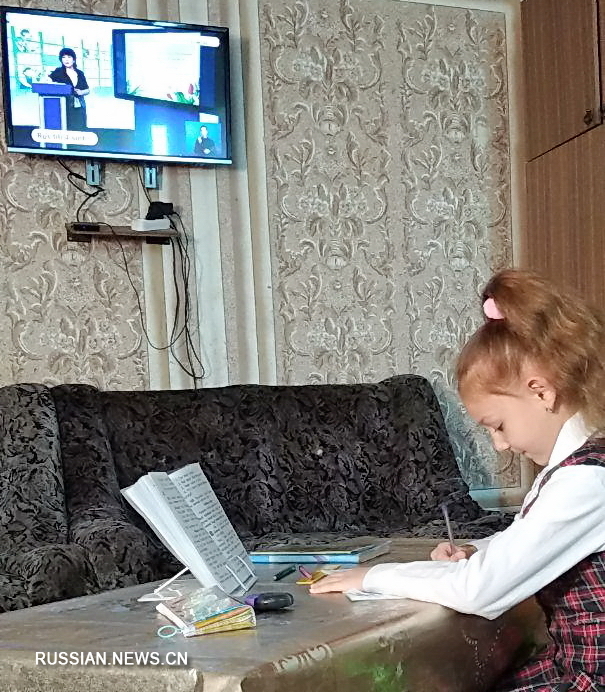 Узбекистан переходит на дистанционное обучение