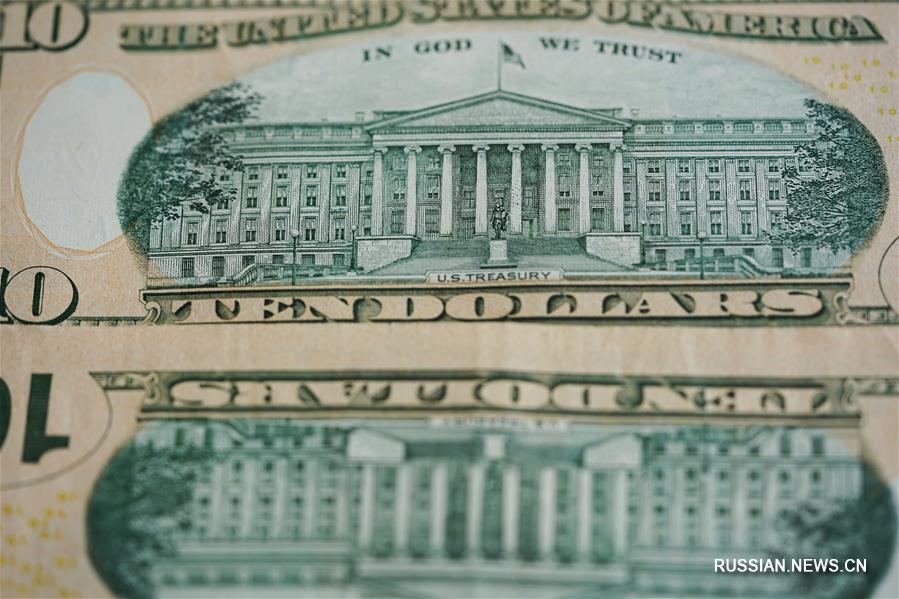 Реальный ВВП США упал на 4,8 проц. в первом квартале 