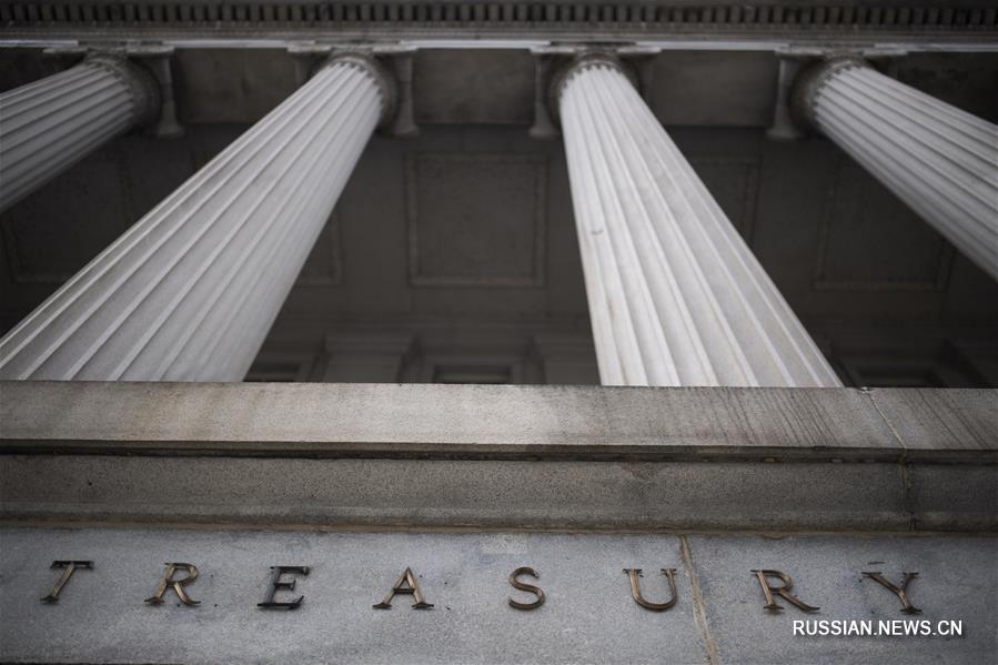 Реальный ВВП США упал на 4,8 проц. в первом квартале 