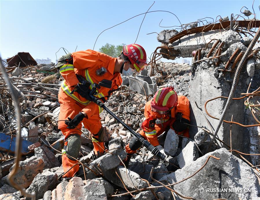 В Урумчи проверили готовность спасательных служб к землетрясениям