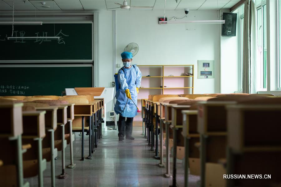 В части вузов в провинции Хунань возобновились занятия