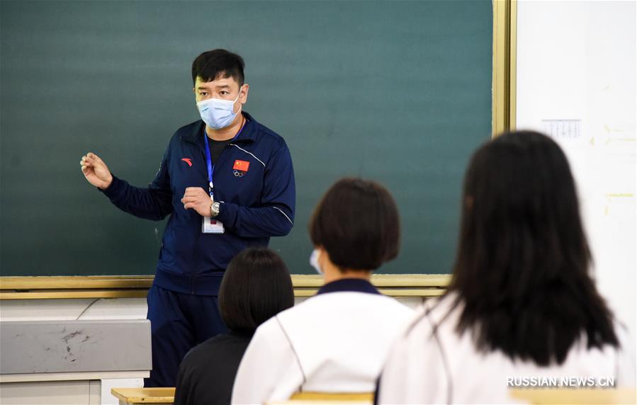 В спортшколах в городе Цзинань возобновились уроки у старшеклассников