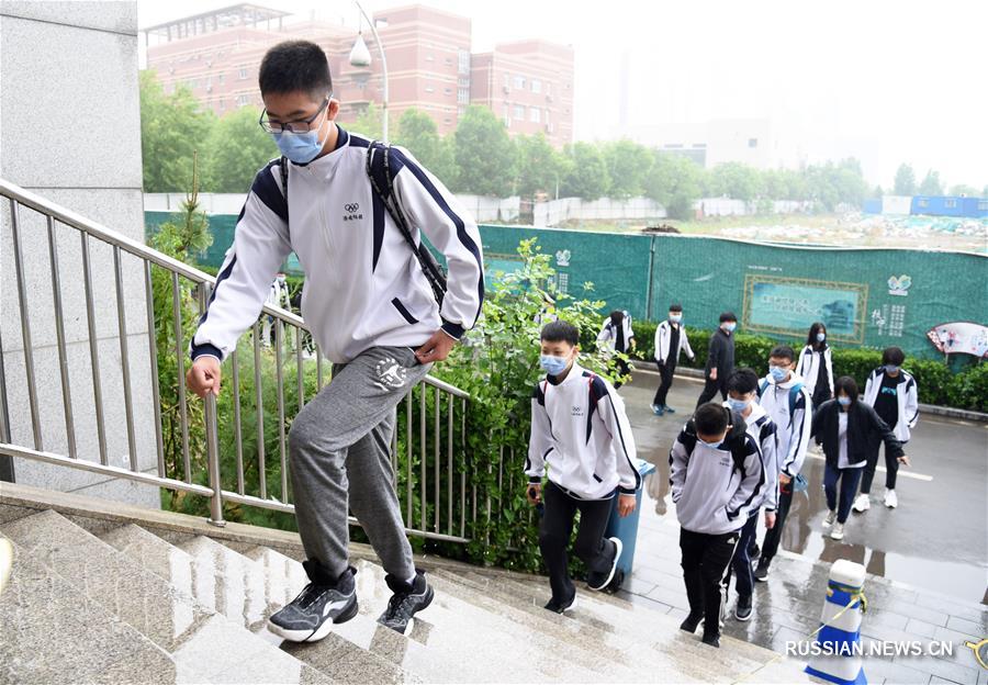 В спортшколах в городе Цзинань возобновились уроки у старшеклассников