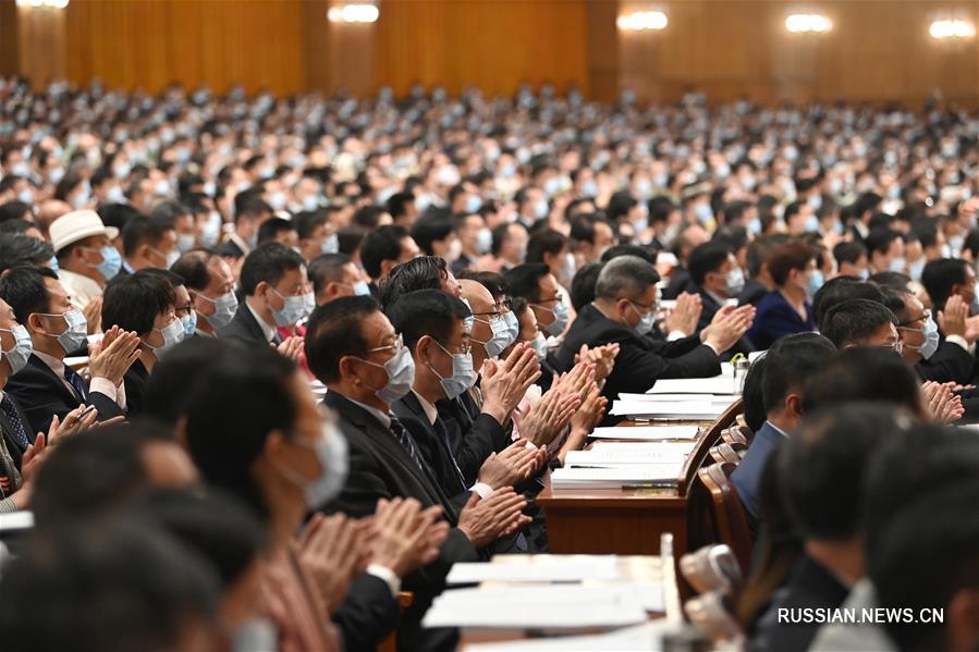（两会·人大开幕·XHDW）（29）十三届全国人大三次会议在京开幕