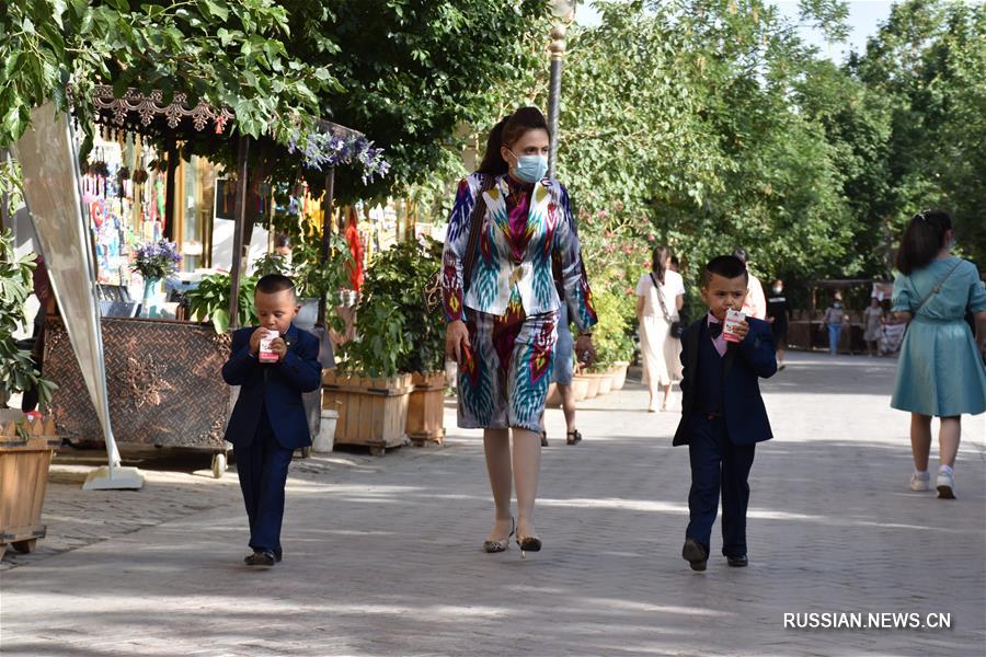 В Кашгаре наступило лето