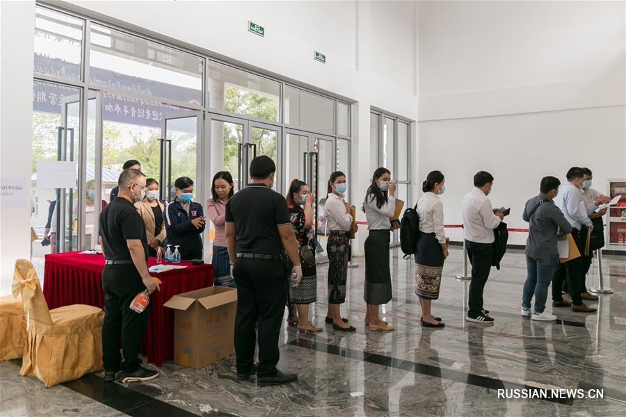 На Китайско-лаосской железной дороге начались собеседования с будущими сотрудниками